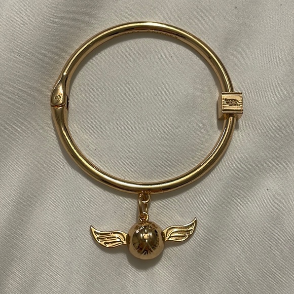 Ashley Bridget Golden snitch bracelet Harry Potter - Picture 1 of 6